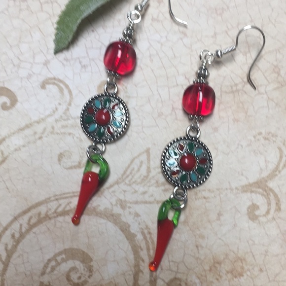 Long red salsa peppers earrings unique colorful - Picture 6 of 8